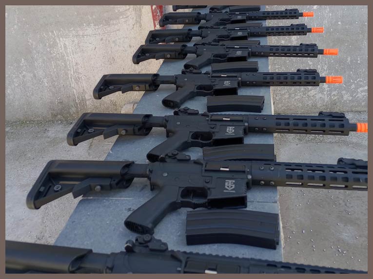 alquilar-armas-airsoft-en-campo-partidas-grupos-despedida-familia-valencia-espana-v1